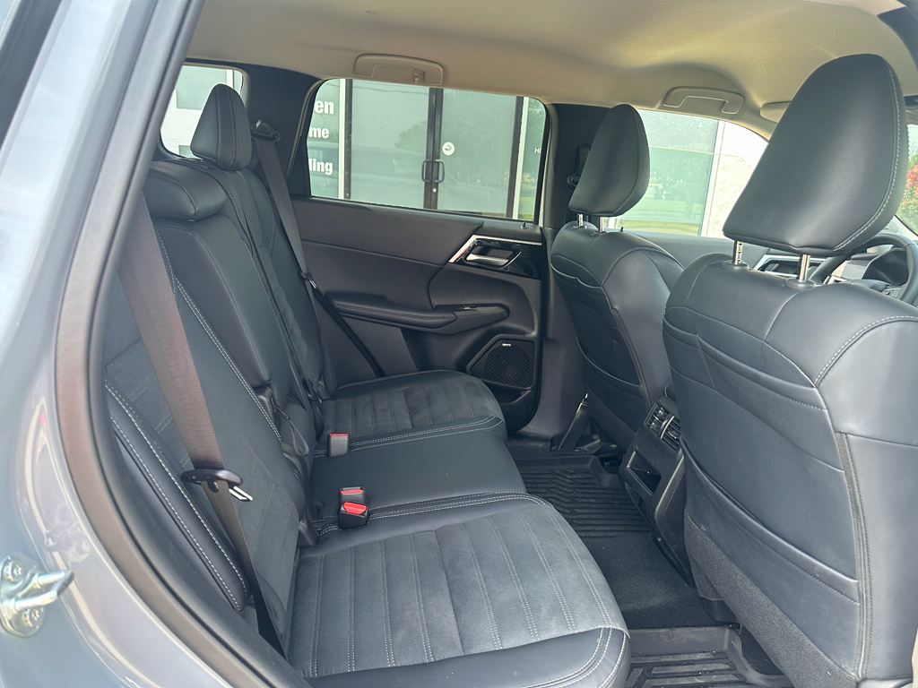 Used 2025 Mitsubishi Outlander SUV