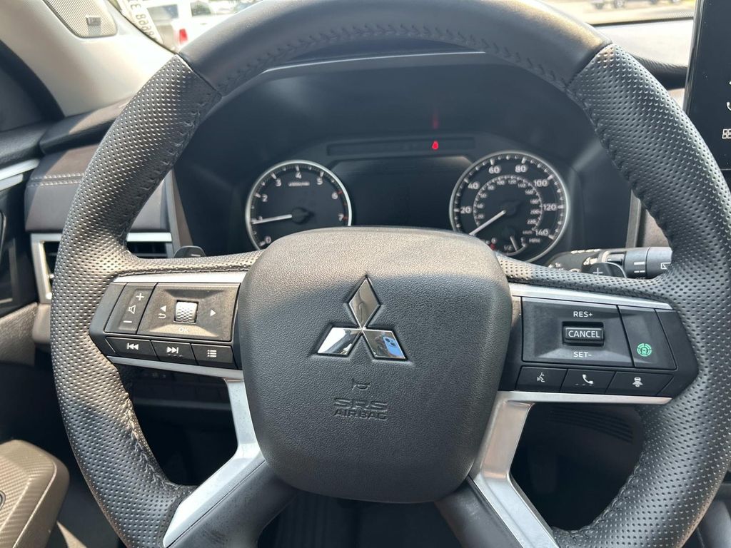 Used 2025 Mitsubishi Outlander SUV