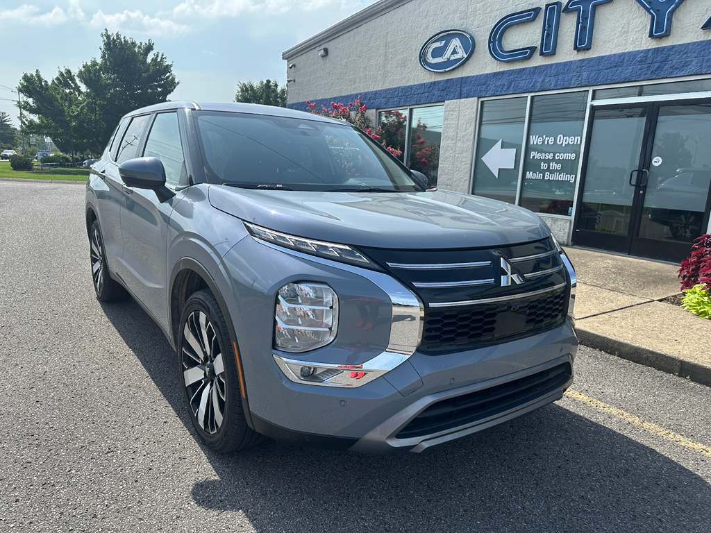Used 2025 Mitsubishi Outlander SUV