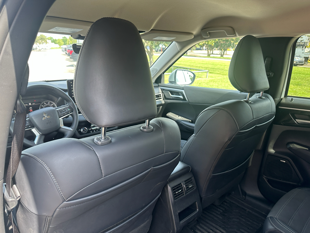 Used 2025 Mitsubishi Outlander SUV