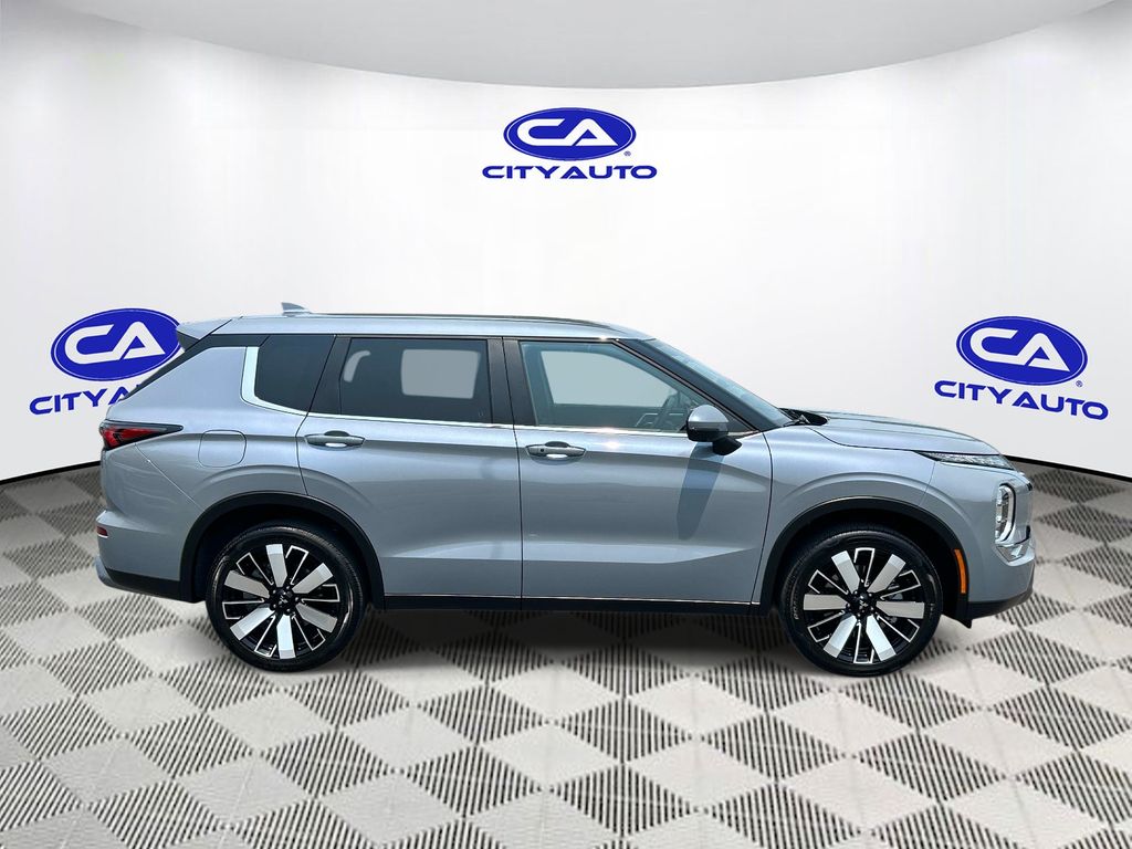 Used 2025 Mitsubishi Outlander SUV
