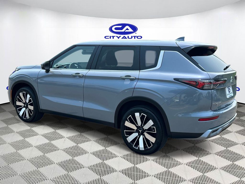 Used 2025 Mitsubishi Outlander SUV