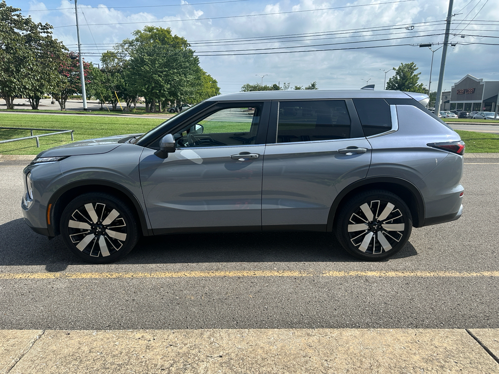 Used 2025 Mitsubishi Outlander SUV