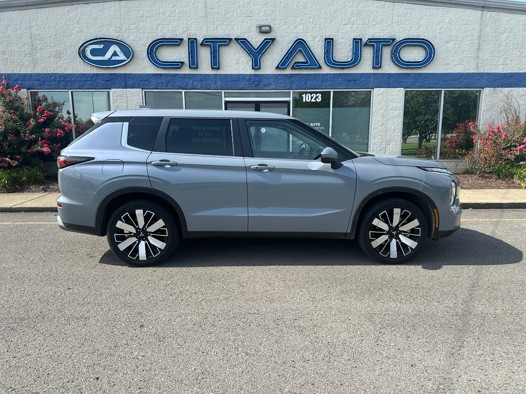 Used 2025 Mitsubishi Outlander SUV