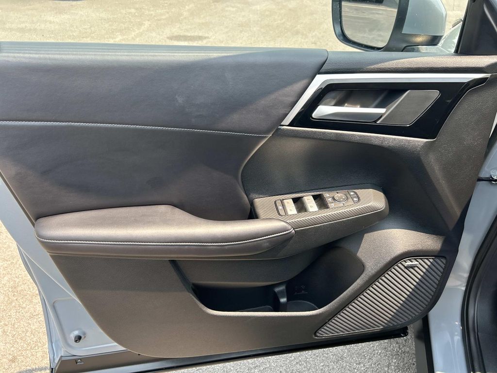 Used 2025 Mitsubishi Outlander SUV