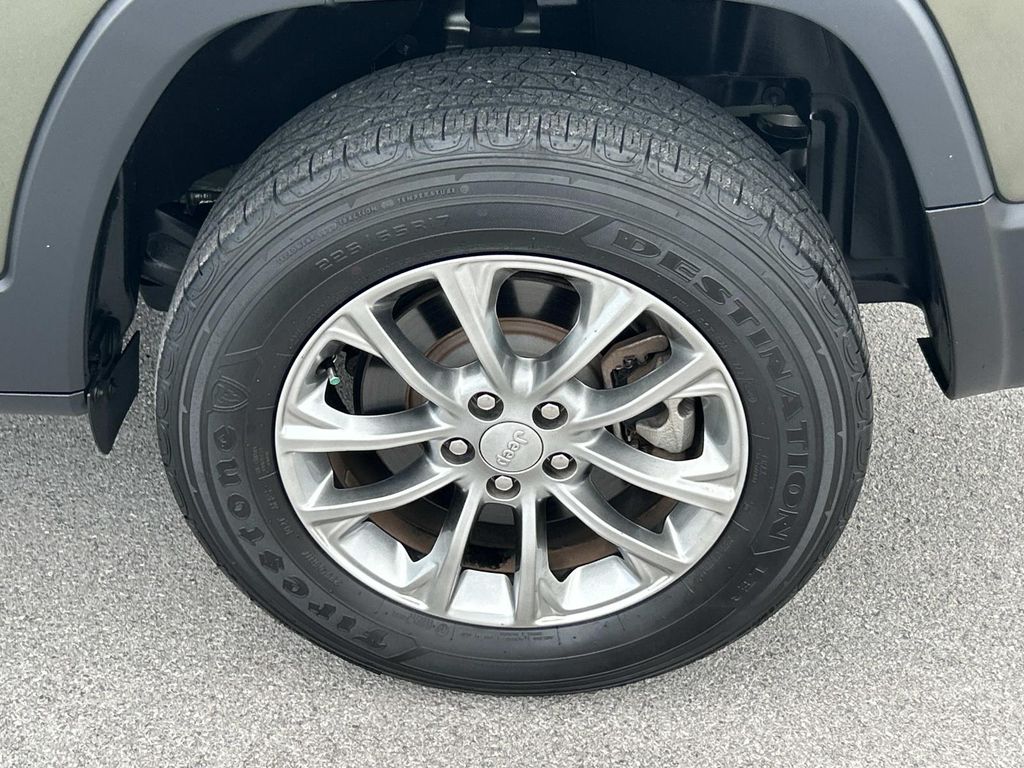 Used 2021 Jeep Cherokee SUV
