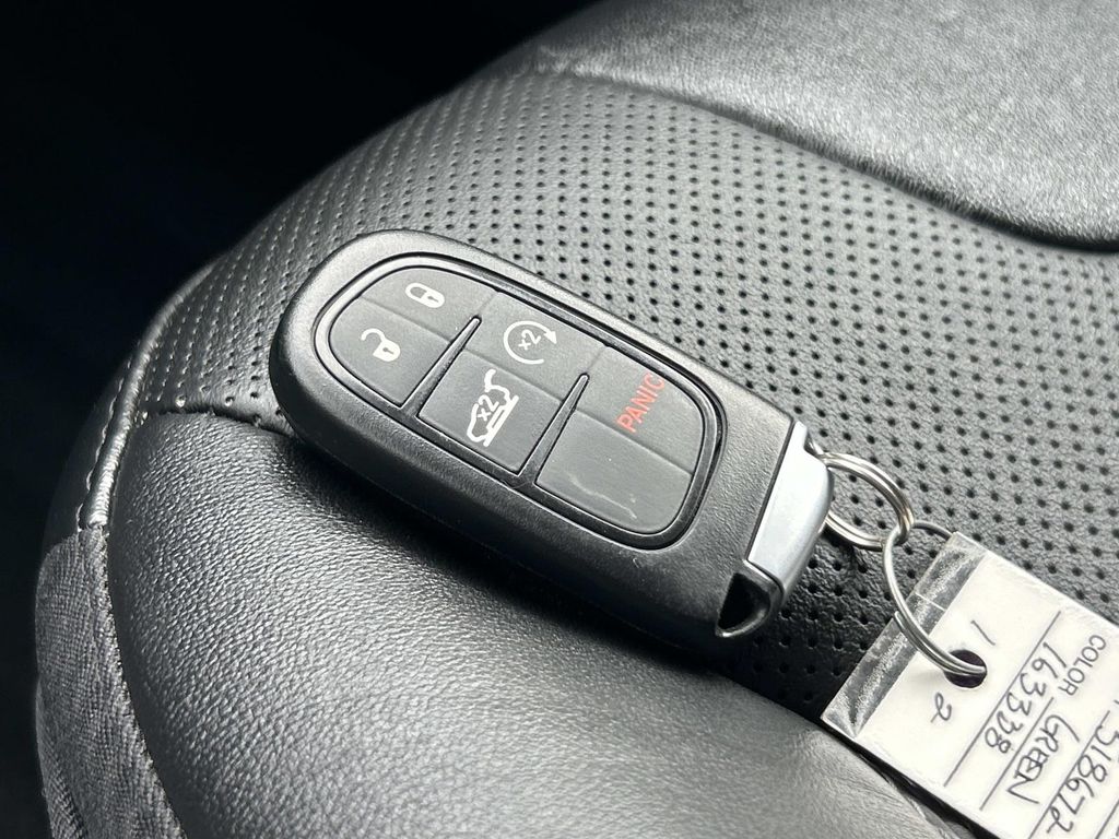 Used 2021 Jeep Cherokee SUV