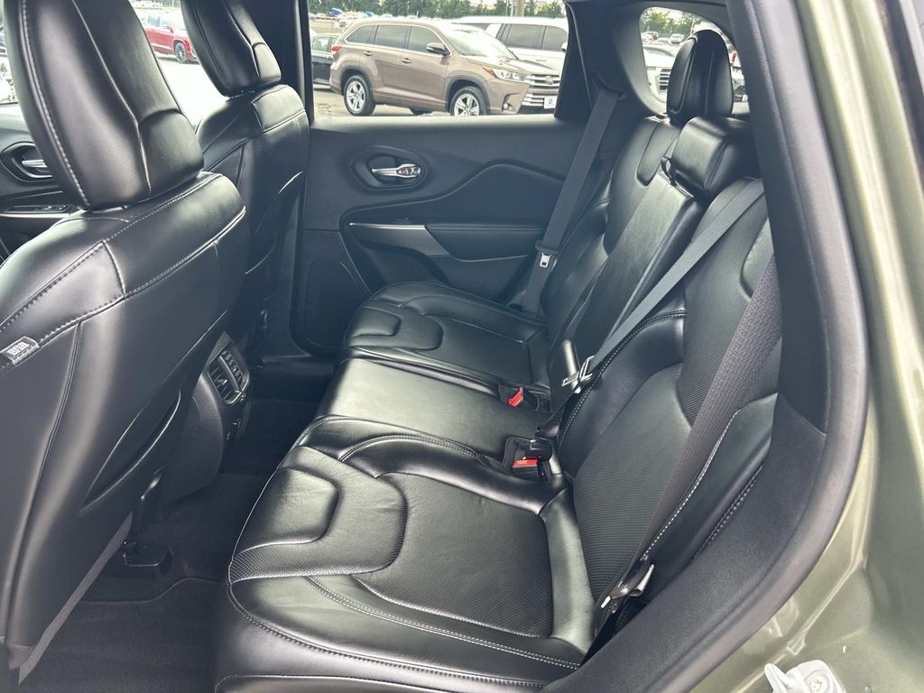 Used 2021 Jeep Cherokee SUV