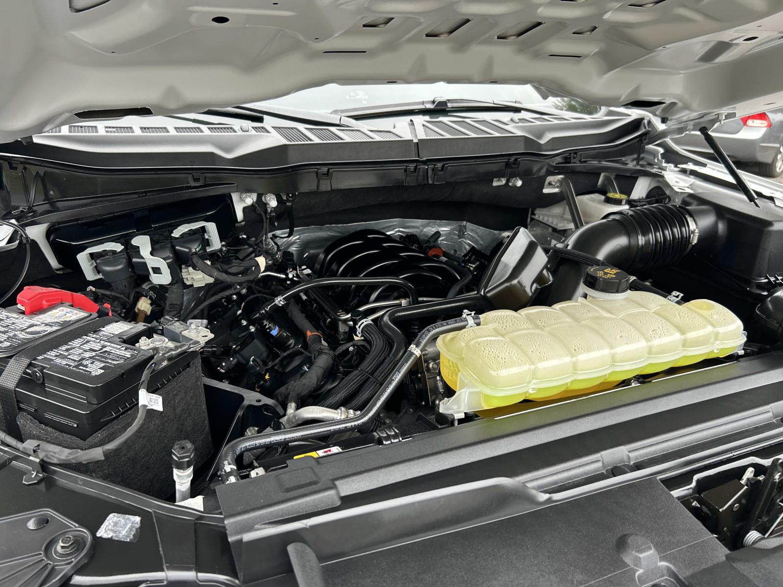 Vehicle photo 22
