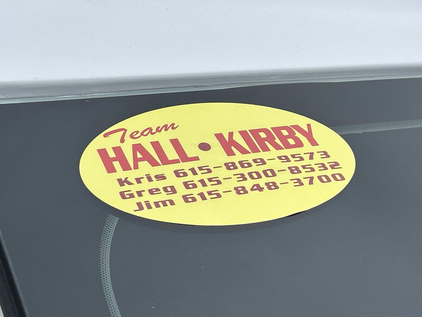 Vehicle photo 11