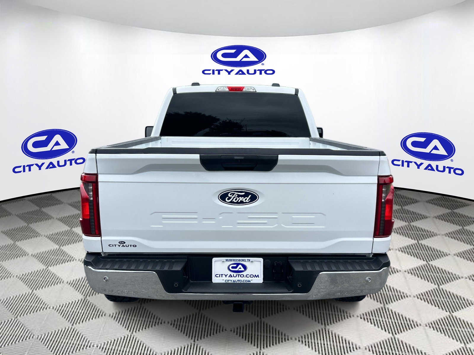 Vehicle photo 4