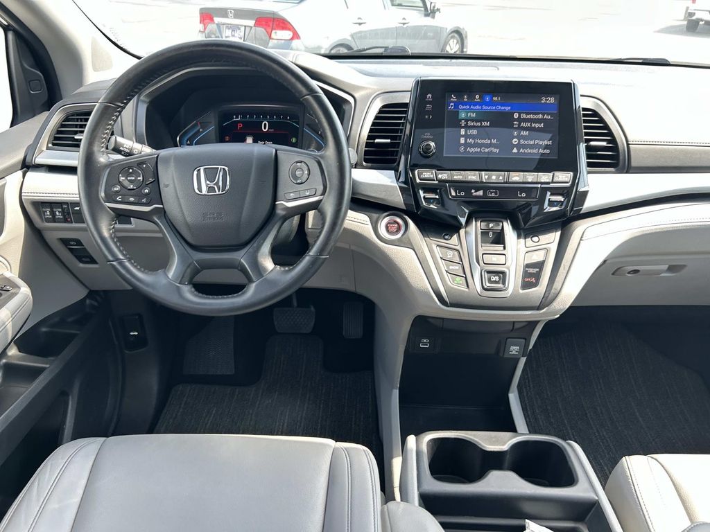 Used 2024 Honda Odyssey Van