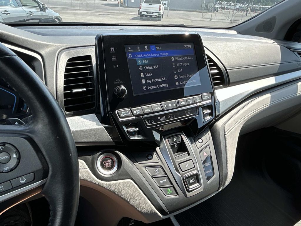 Used 2024 Honda Odyssey Van