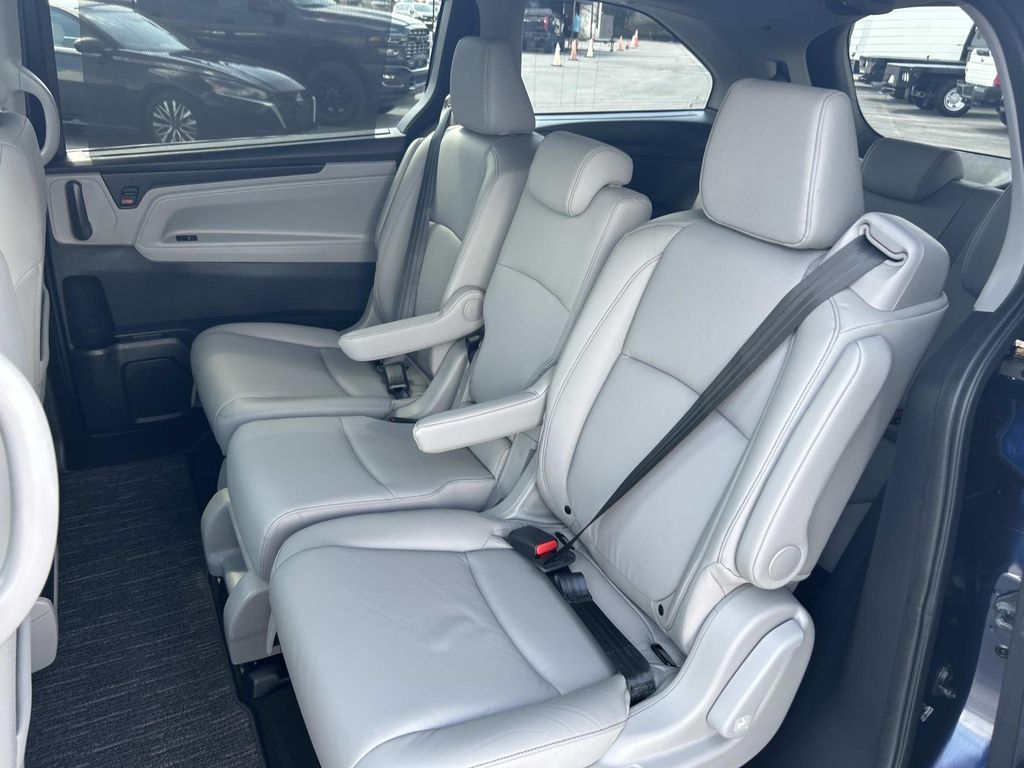 Used 2024 Honda Odyssey Van