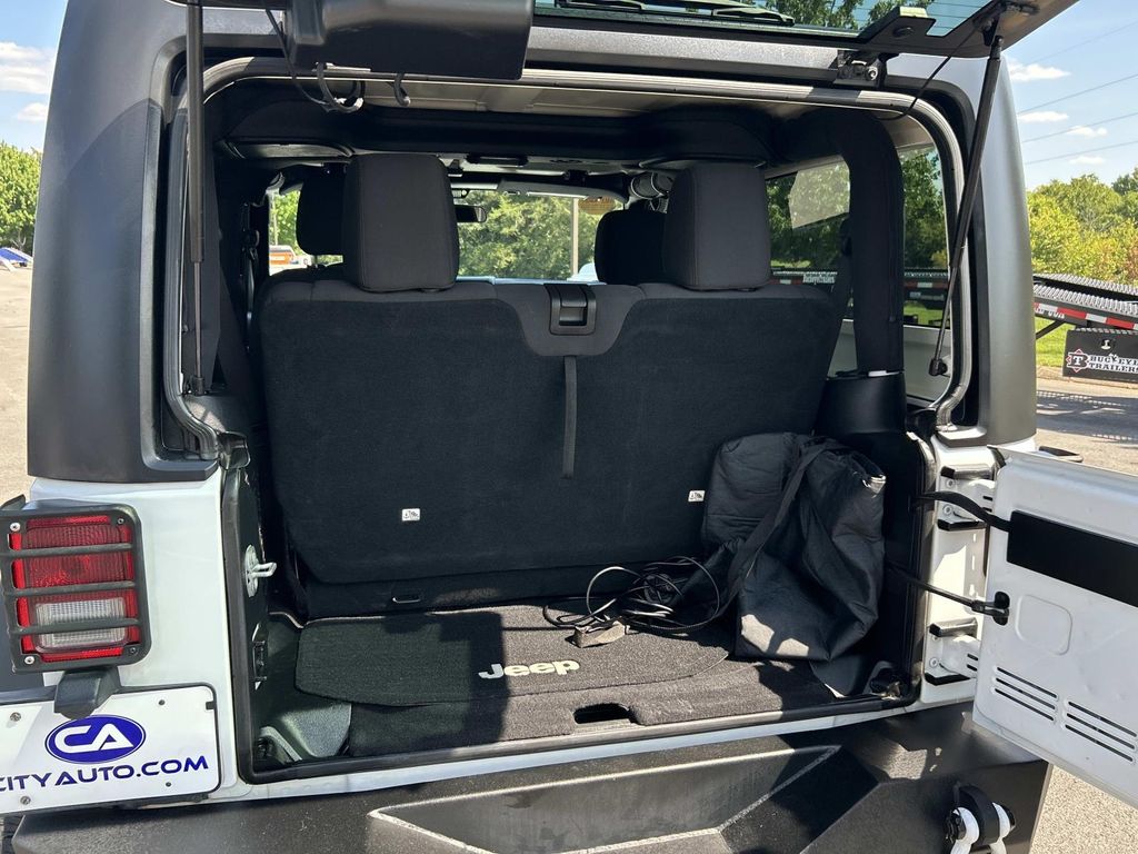 Used 2016 Jeep Wrangler SUV