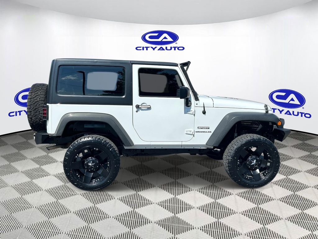Used 2016 Jeep Wrangler SUV