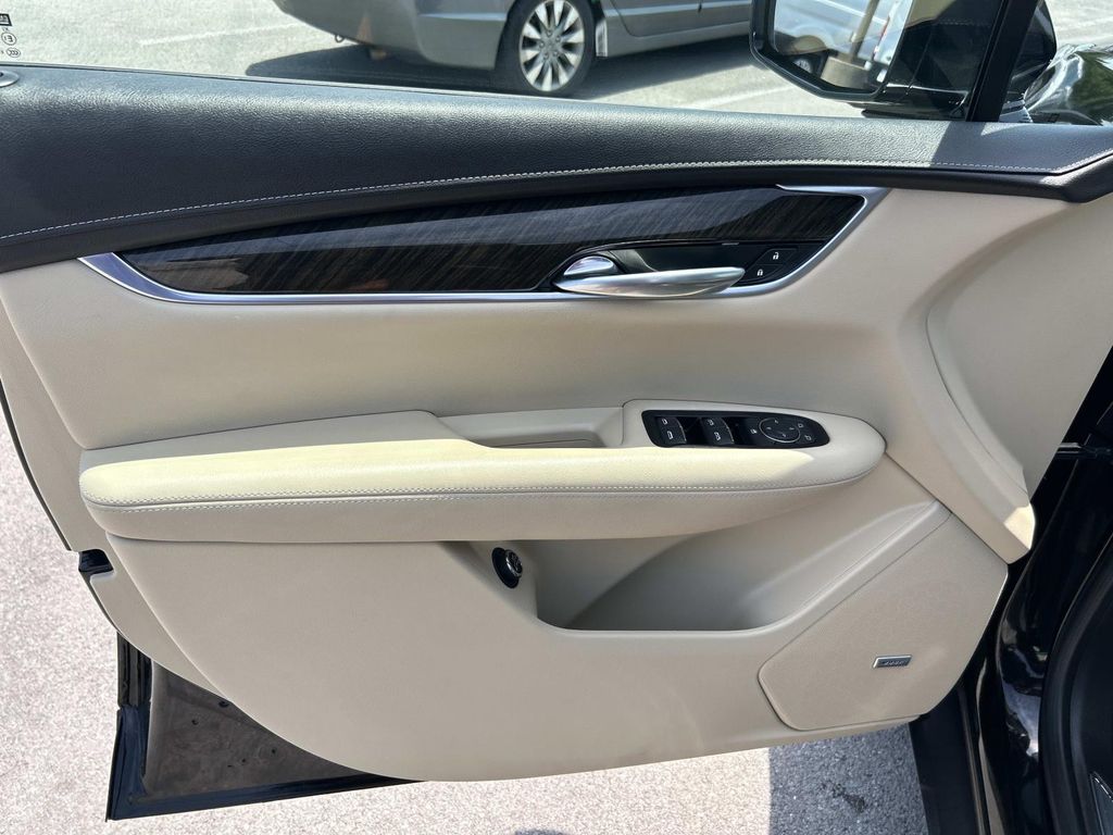 Used 2017 Cadillac XT5 SUV