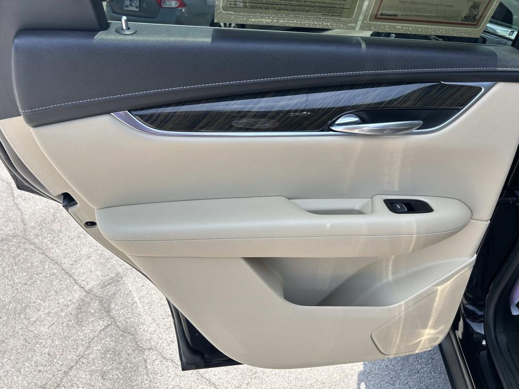 Used 2017 Cadillac XT5 SUV