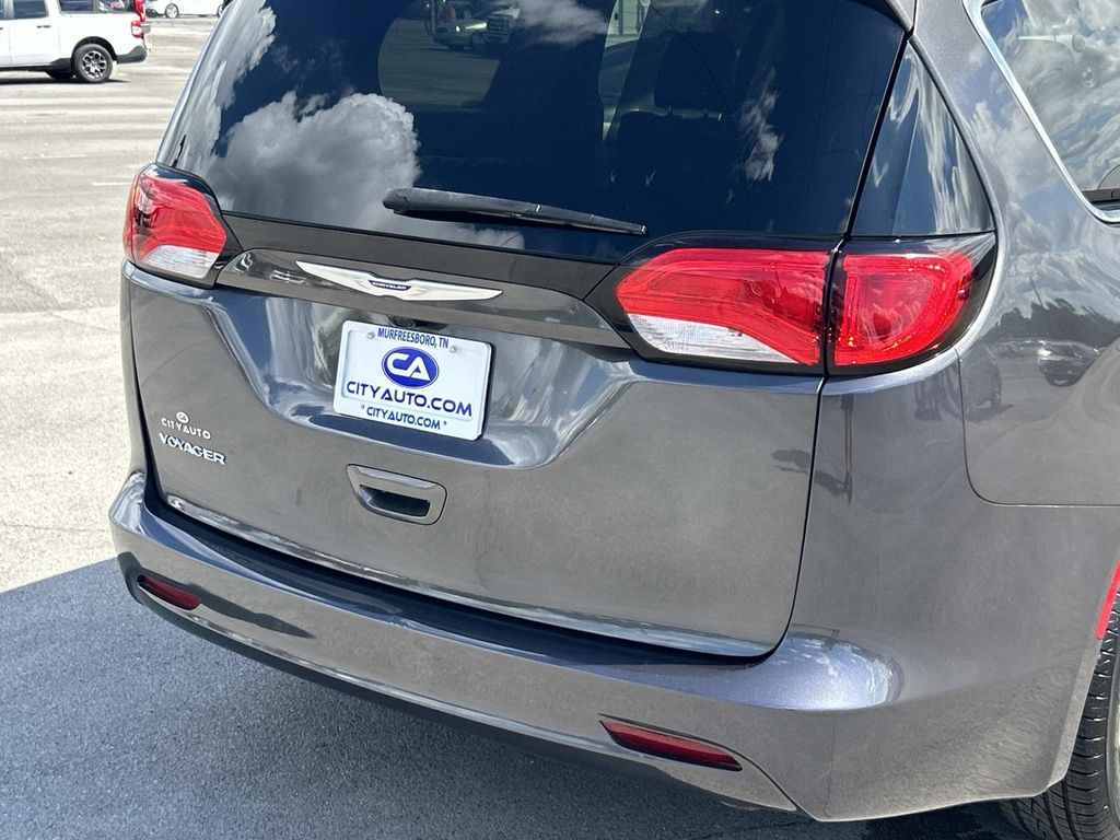 Used 2020 Chrysler Voyager Van
