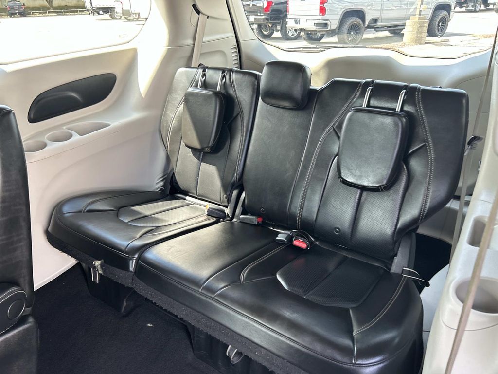 Used 2020 Chrysler Voyager Van