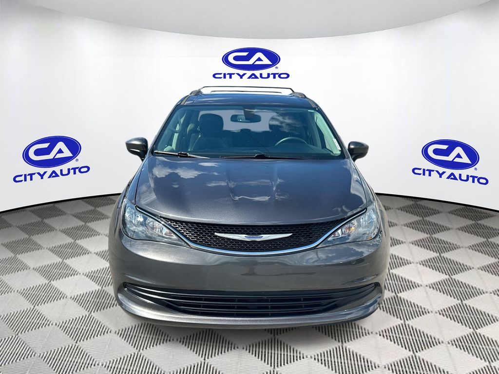 Used 2020 Chrysler Voyager Van