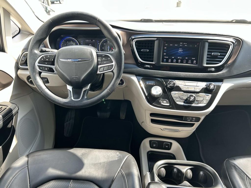 Used 2020 Chrysler Voyager Van