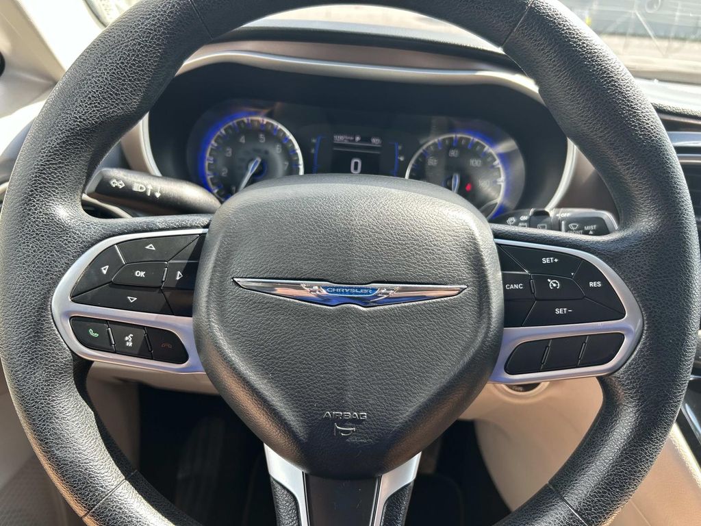 Used 2020 Chrysler Voyager Van