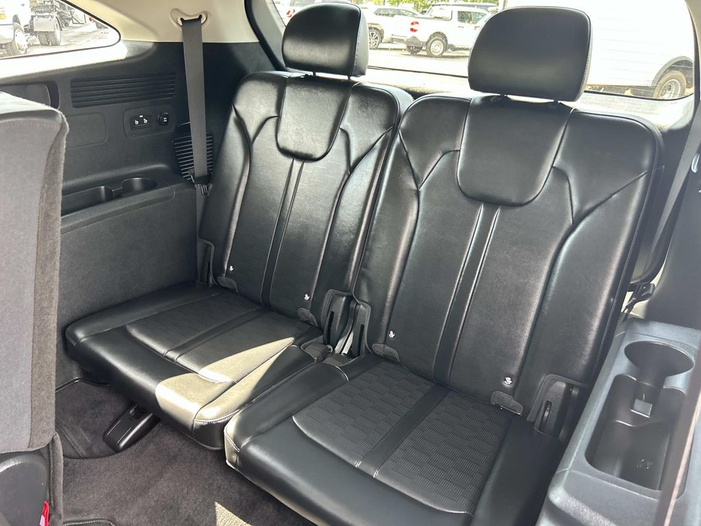 Used 2025 Kia Sorento SUV