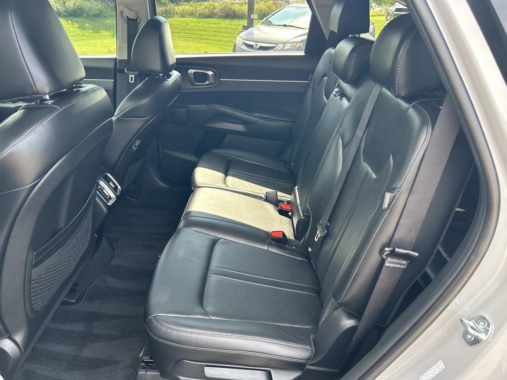 Used 2025 Kia Sorento SUV