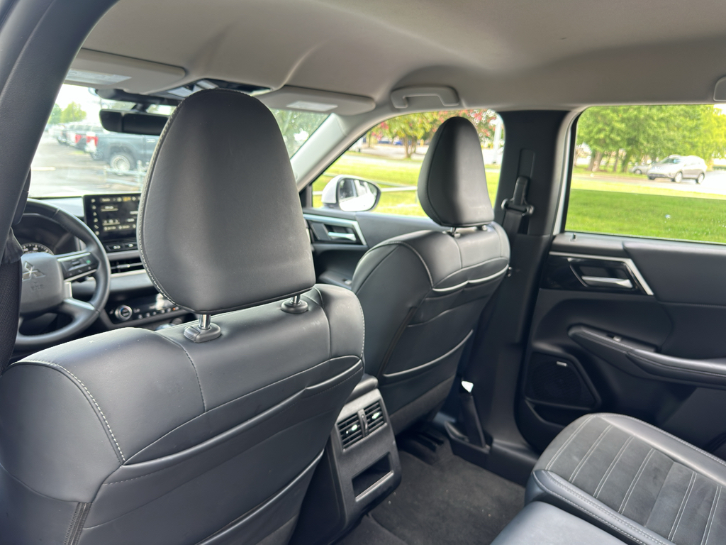 Used 2025 Mitsubishi Outlander SUV