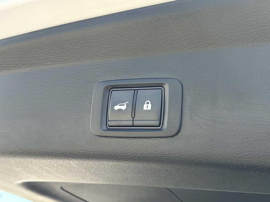 Used 2025 Mitsubishi Outlander SUV