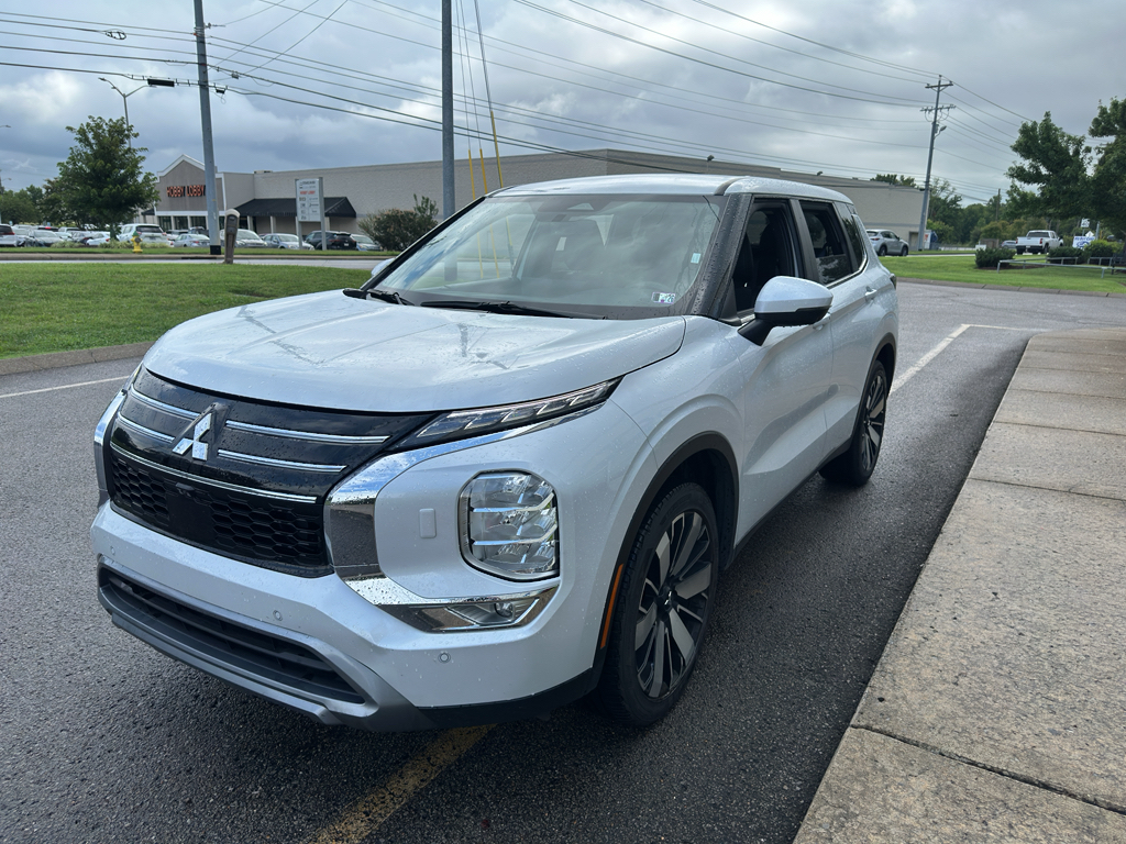 Used 2025 Mitsubishi Outlander SUV