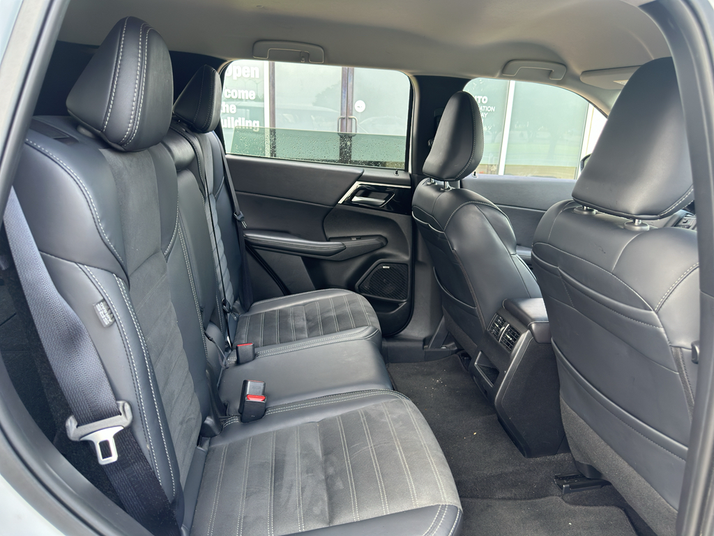 Used 2025 Mitsubishi Outlander SUV