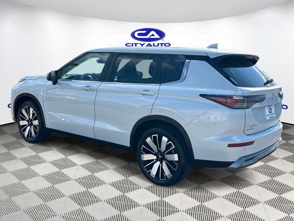 Used 2025 Mitsubishi Outlander SUV