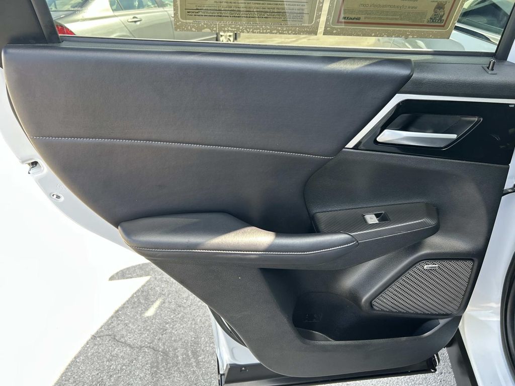 Used 2025 Mitsubishi Outlander SUV