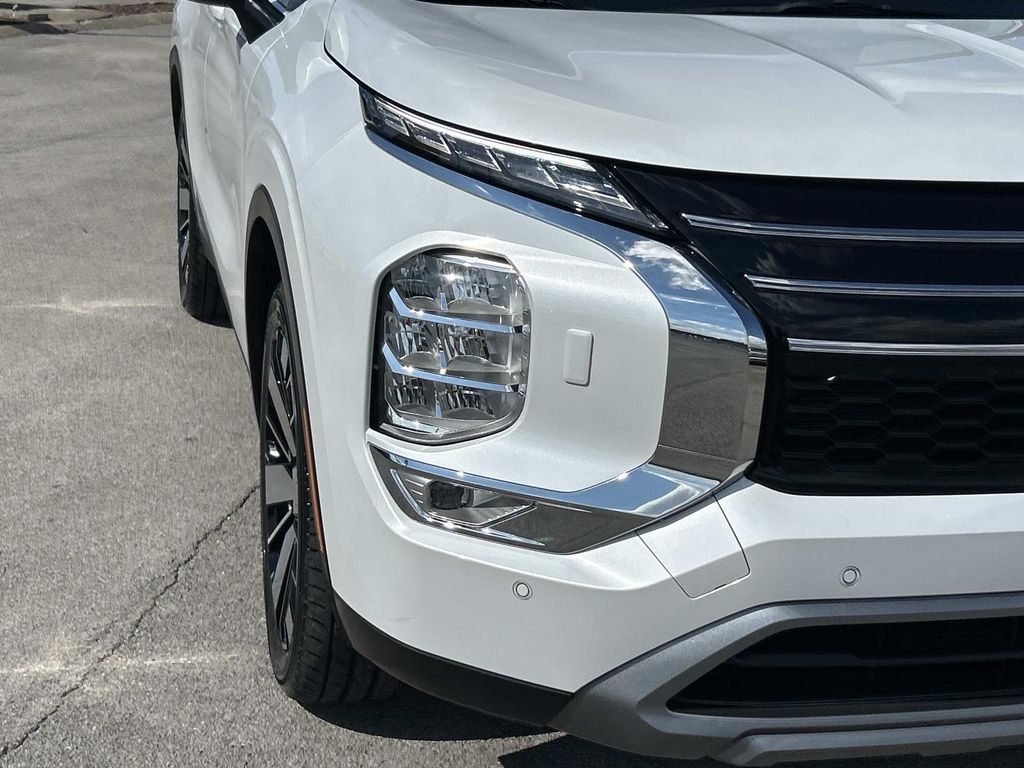 Used 2025 Mitsubishi Outlander SUV