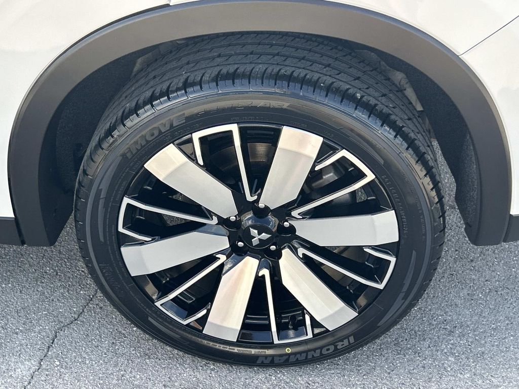 Used 2025 Mitsubishi Outlander SUV