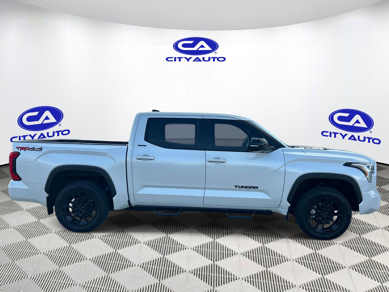 Vehicle photo 2