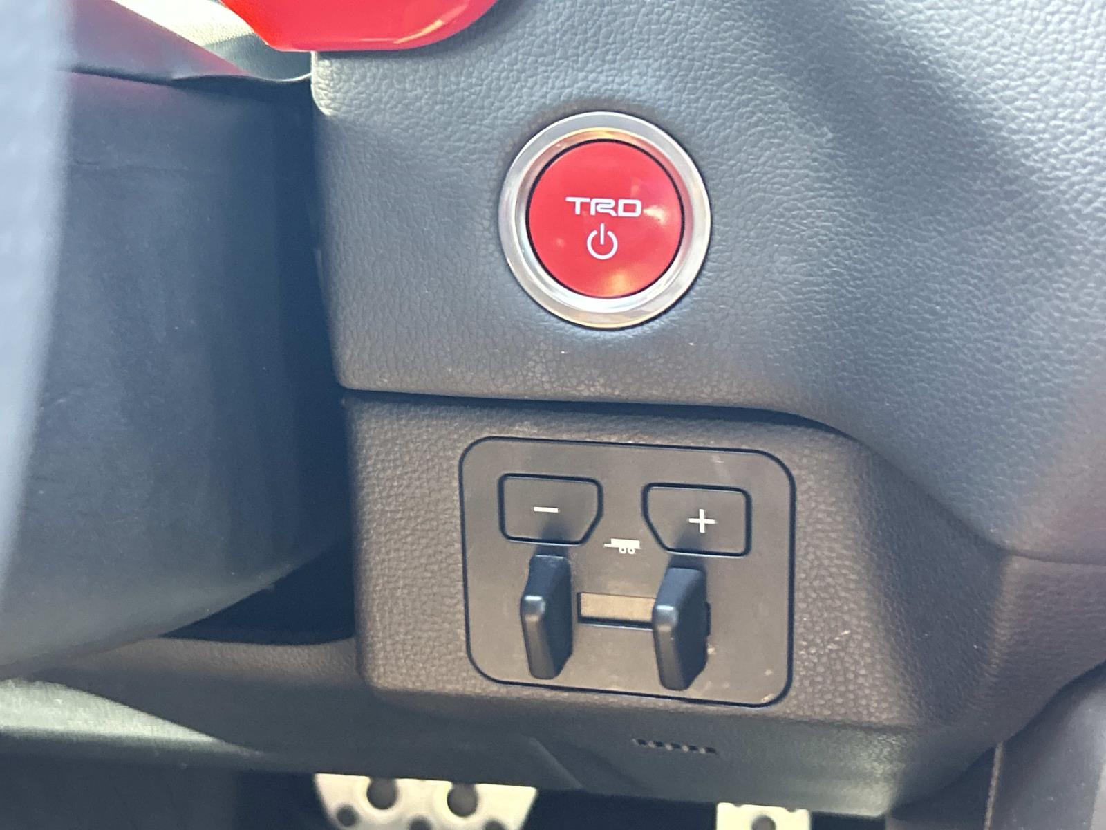 Vehicle photo 40