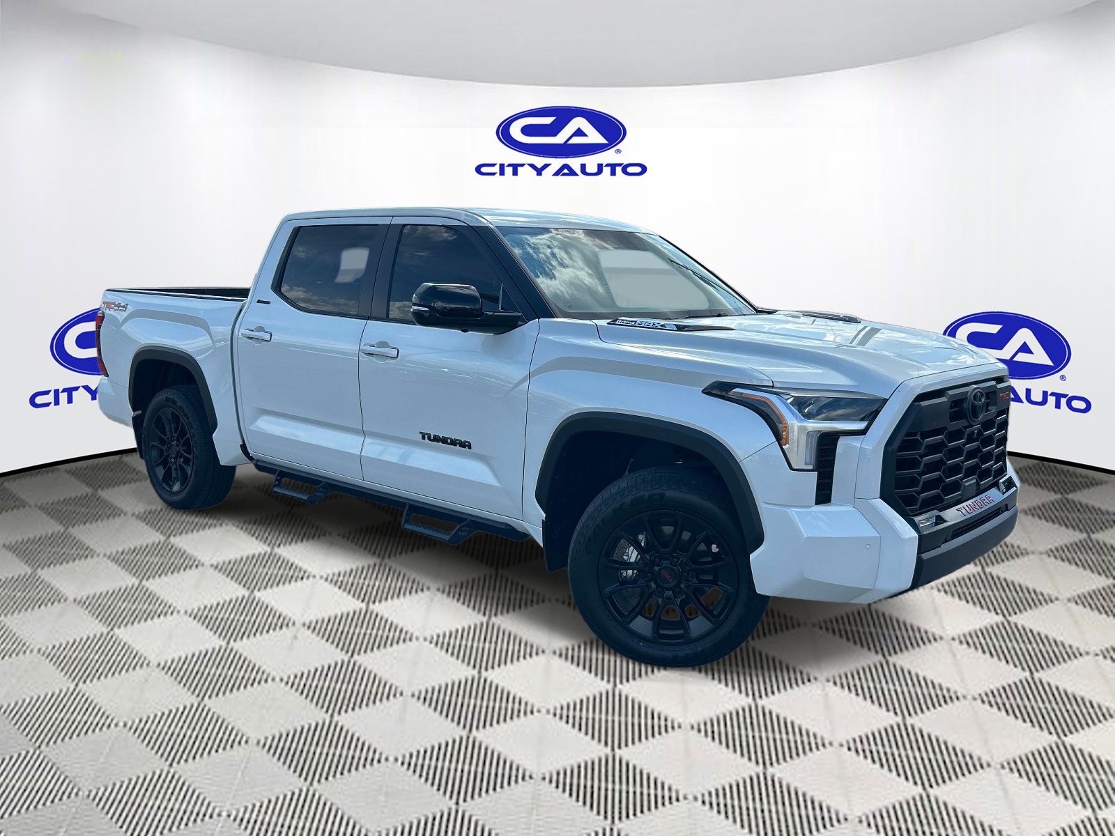 Vehicle photo 1