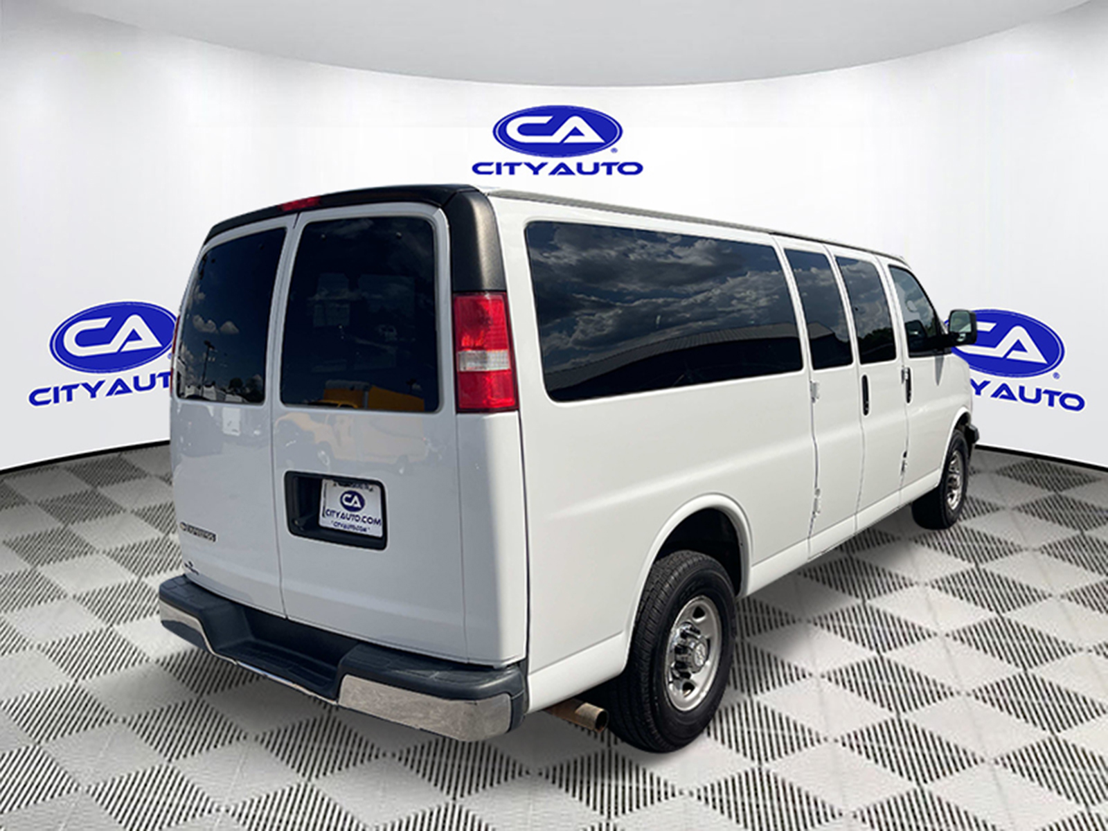 Used 2020 Chevrolet Express 3500 Van