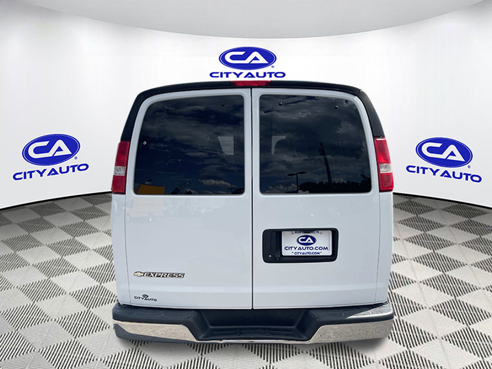 Used 2020 Chevrolet Express 3500 Van