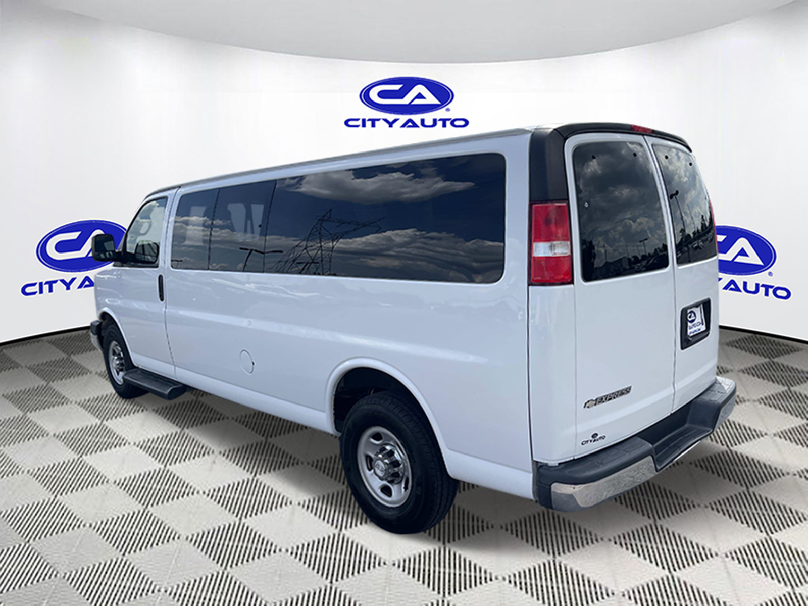 Used 2020 Chevrolet Express 3500 Van
