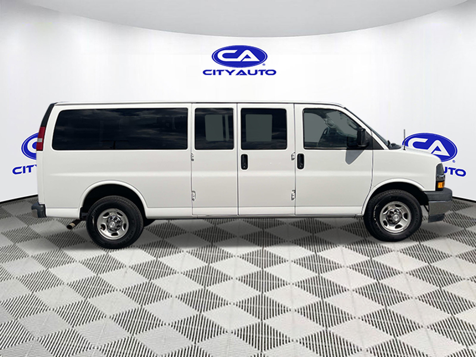 Used 2020 Chevrolet Express 3500 Van