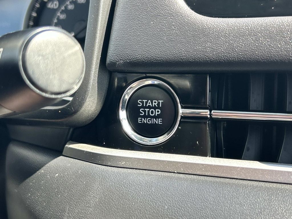 Used 2025 Mitsubishi Outlander SUV