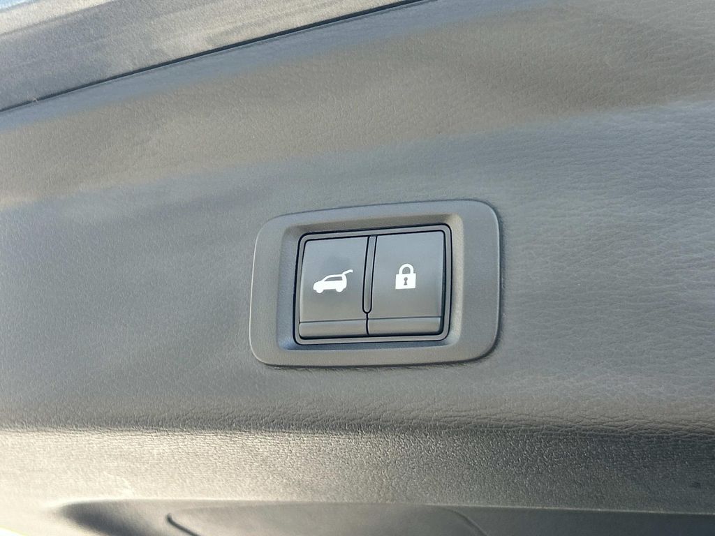 Used 2025 Mitsubishi Outlander SUV