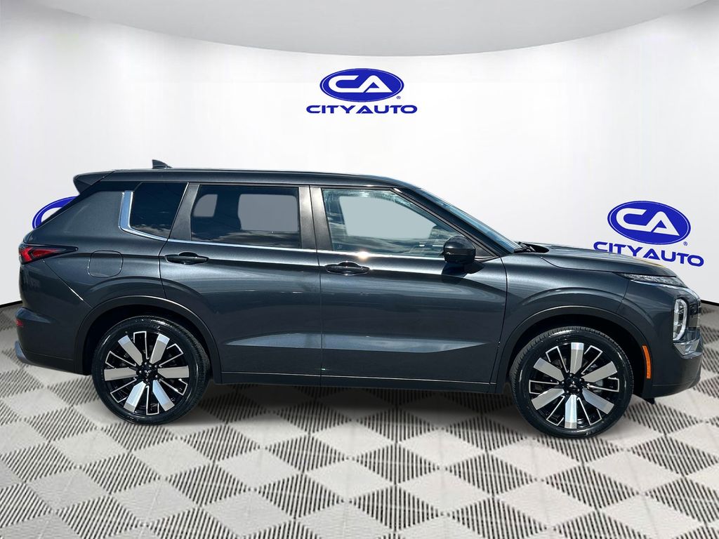 Used 2025 Mitsubishi Outlander SUV