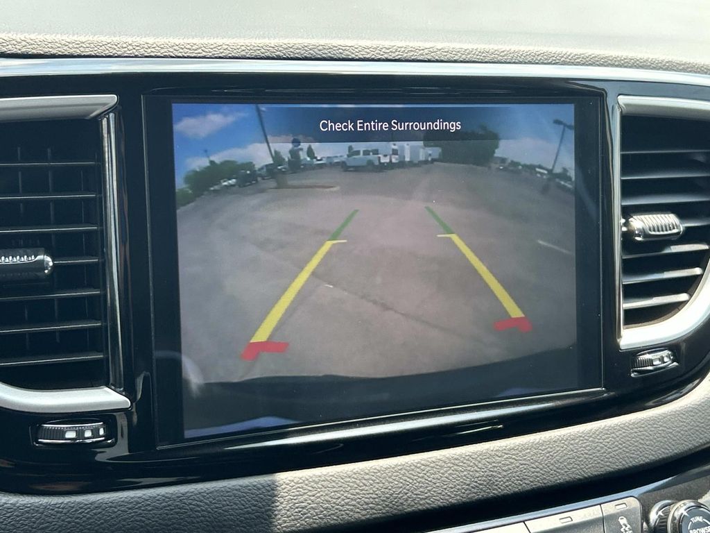 Used 2023 Chrysler Pacifica Van