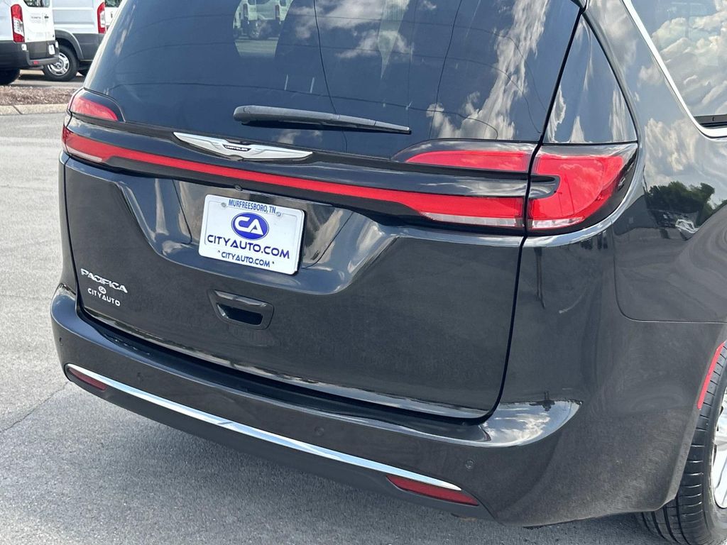 Used 2023 Chrysler Pacifica Van