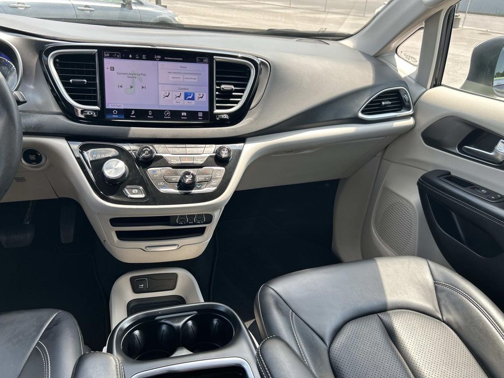 Used 2023 Chrysler Pacifica Van